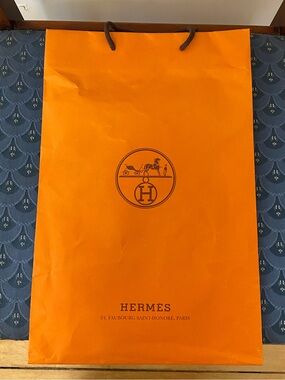 HERMES Orange Paper Shopping Bag - Luxury Men’s Bag Accessory. Good condition